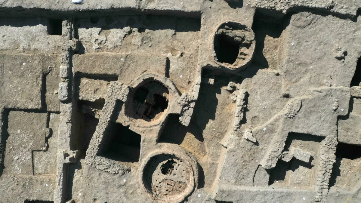 Archaeologists discover a 1,500-year-old Wine Factory in Israel